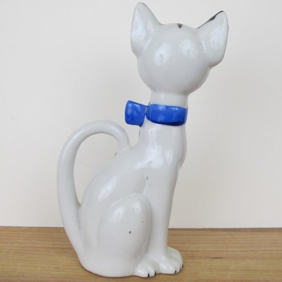 Cat Figurine Porcelain Made in Japan Yellow Eyes Vintage A6 - Picture 4 of 8